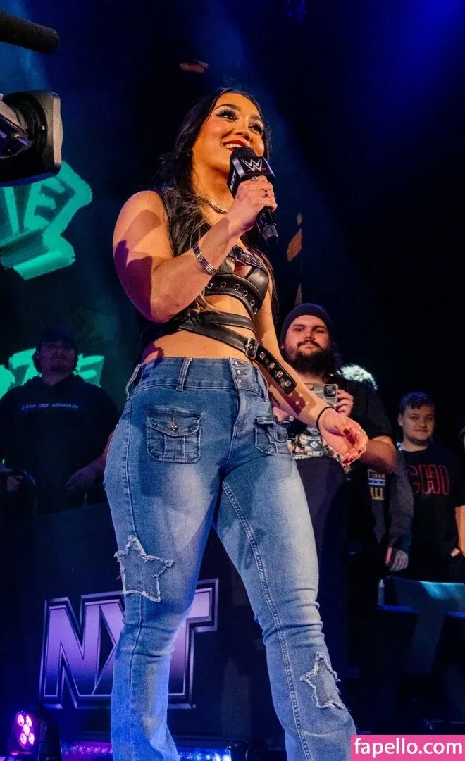 Roxanne Perez Onlyfans Photo Gallery 