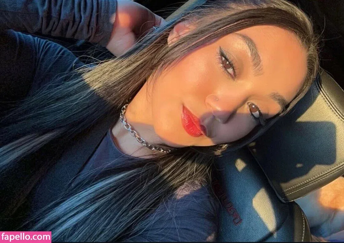 Roxanne Perez Onlyfans Photo Gallery 