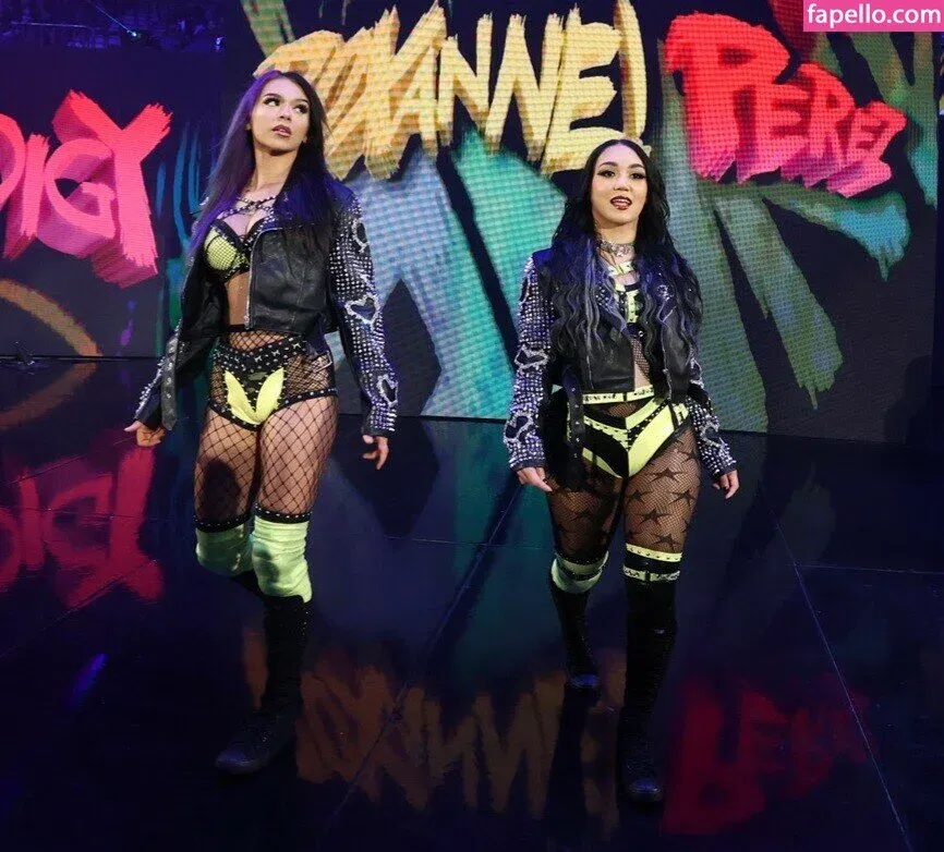 Roxanne Perez Onlyfans Photo Gallery 