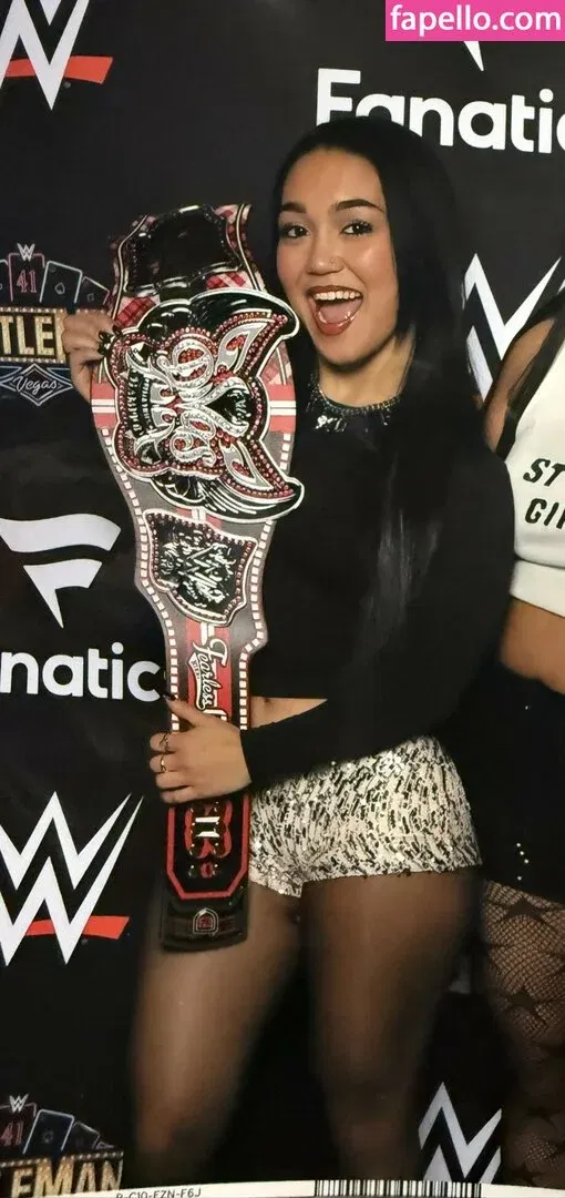 Roxanne Perez Onlyfans Photo Gallery 