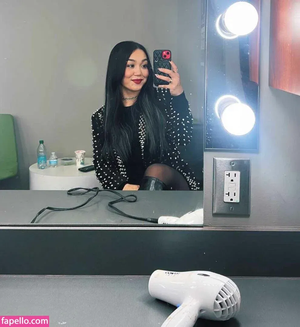 Roxanne Perez Onlyfans Photo Gallery 