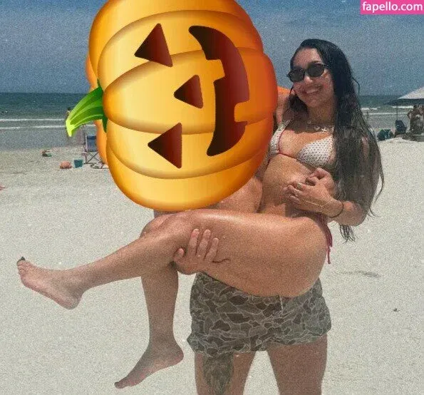 Roxanne Perez Onlyfans Photo Gallery 