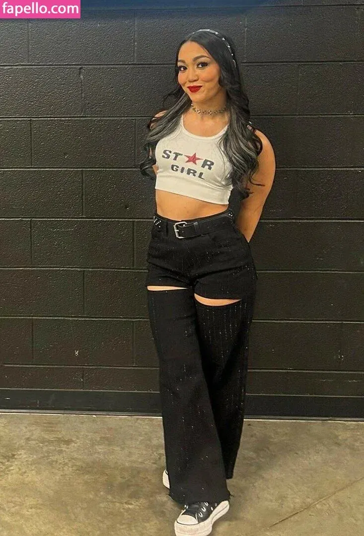 Roxanne Perez Onlyfans Photo Gallery 