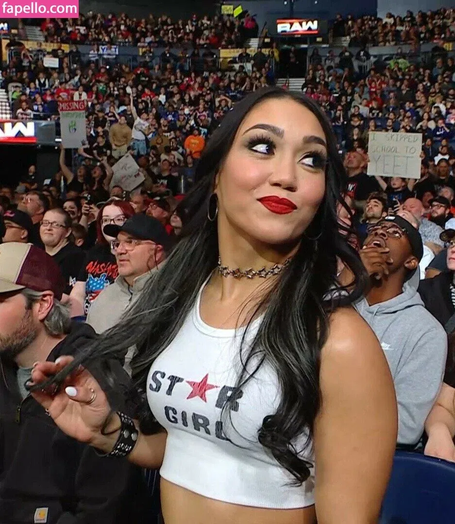 Roxanne Perez Onlyfans Photo Gallery 