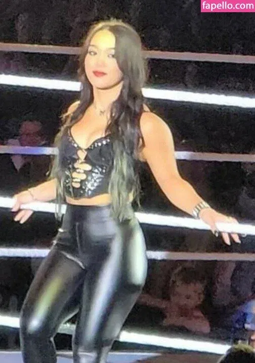 Roxanne Perez Onlyfans Photo Gallery 