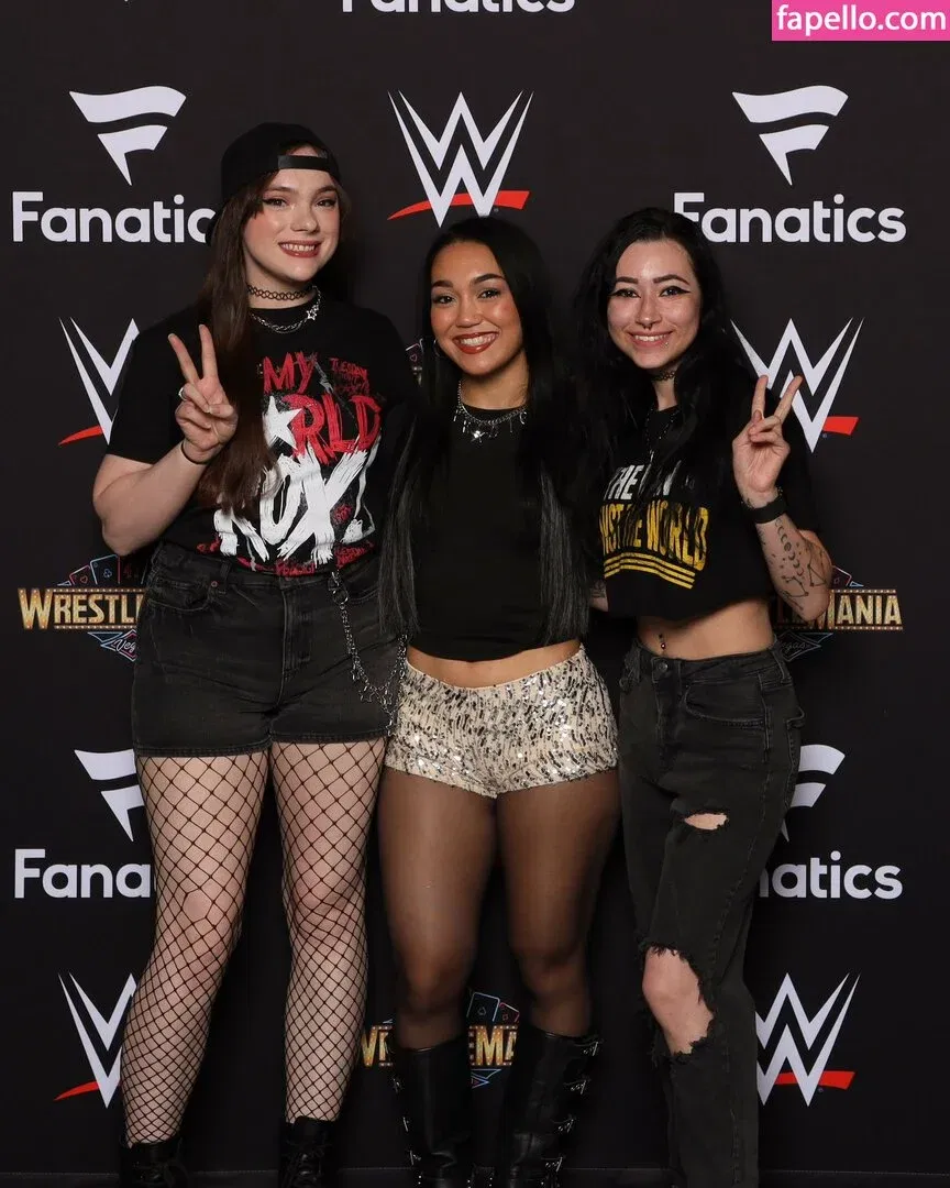 Roxanne Perez Onlyfans Photo Gallery 