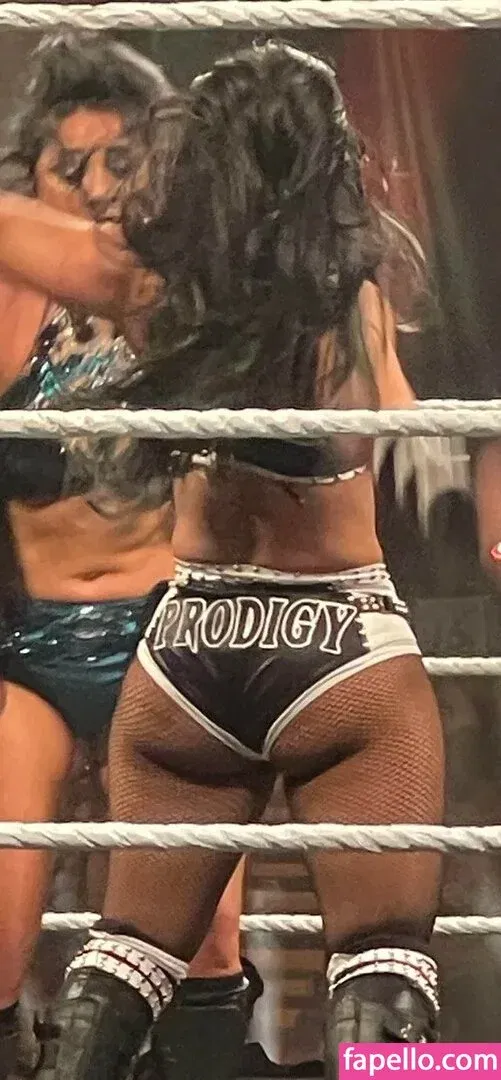 Roxanne Perez Onlyfans Photo Gallery 