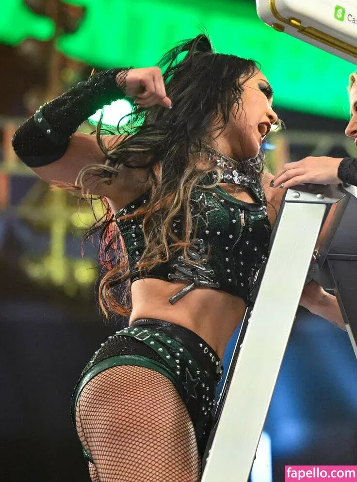 Roxanne Perez Onlyfans Photo Gallery 