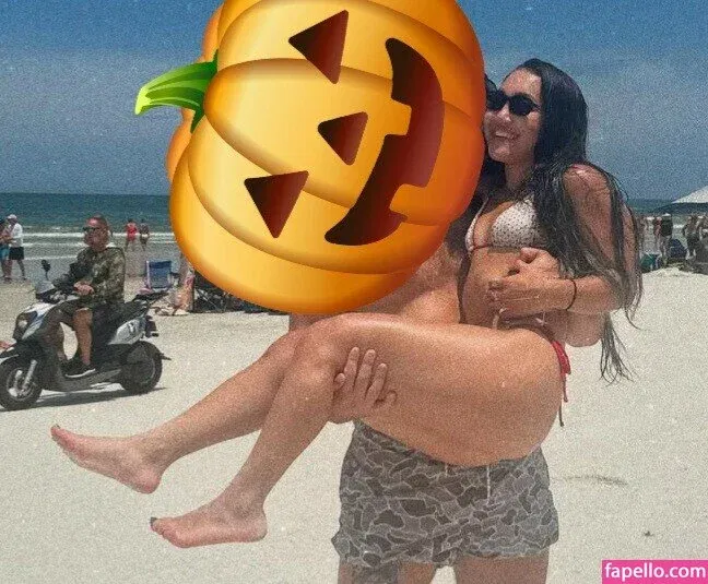 Roxanne Perez Onlyfans Photo Gallery 