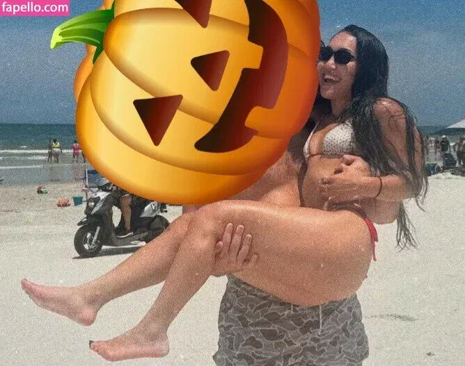 Roxanne Perez Onlyfans Photo Gallery 