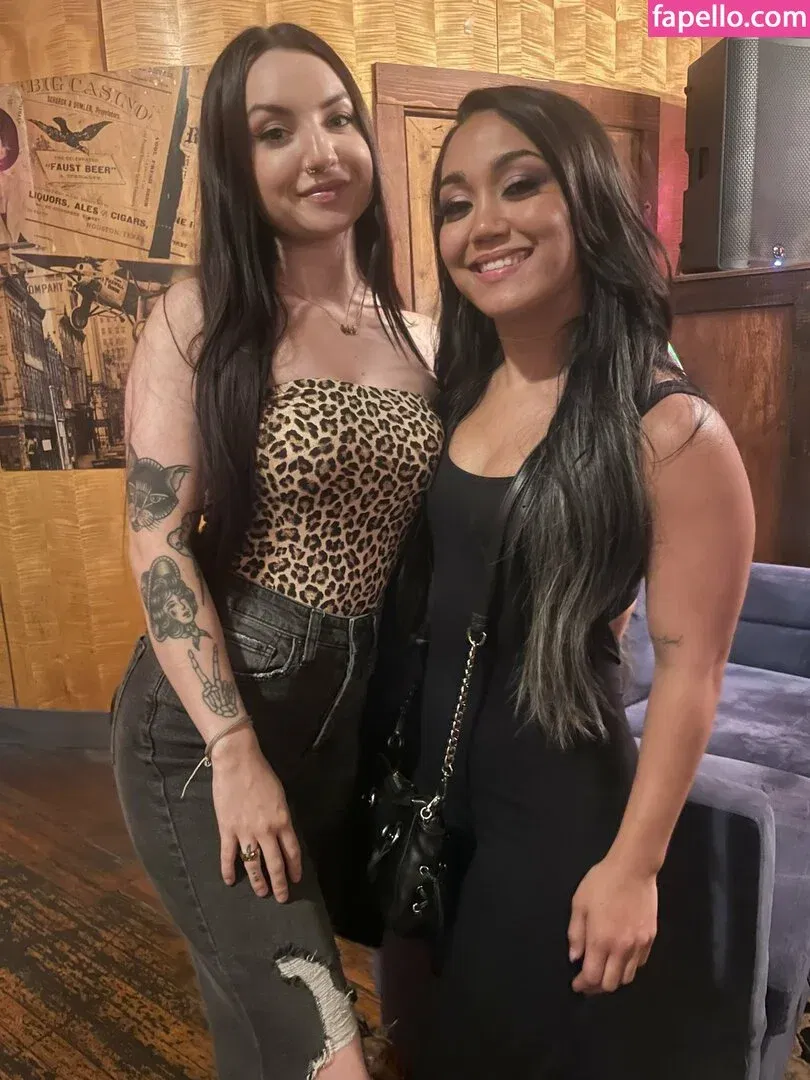 Roxanne Perez Onlyfans Photo Gallery 