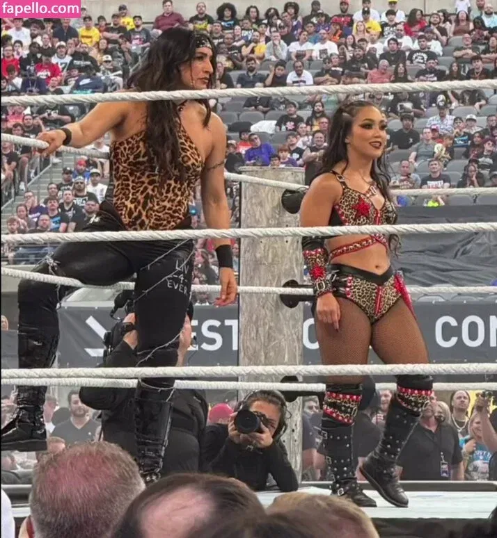 Roxanne Perez Onlyfans Photo Gallery 