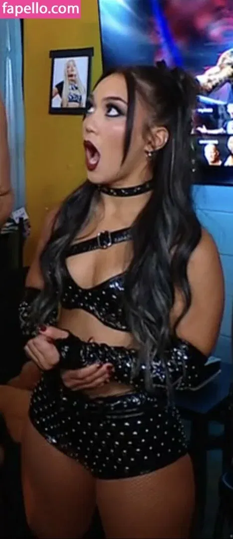 Roxanne Perez Onlyfans Photo Gallery 