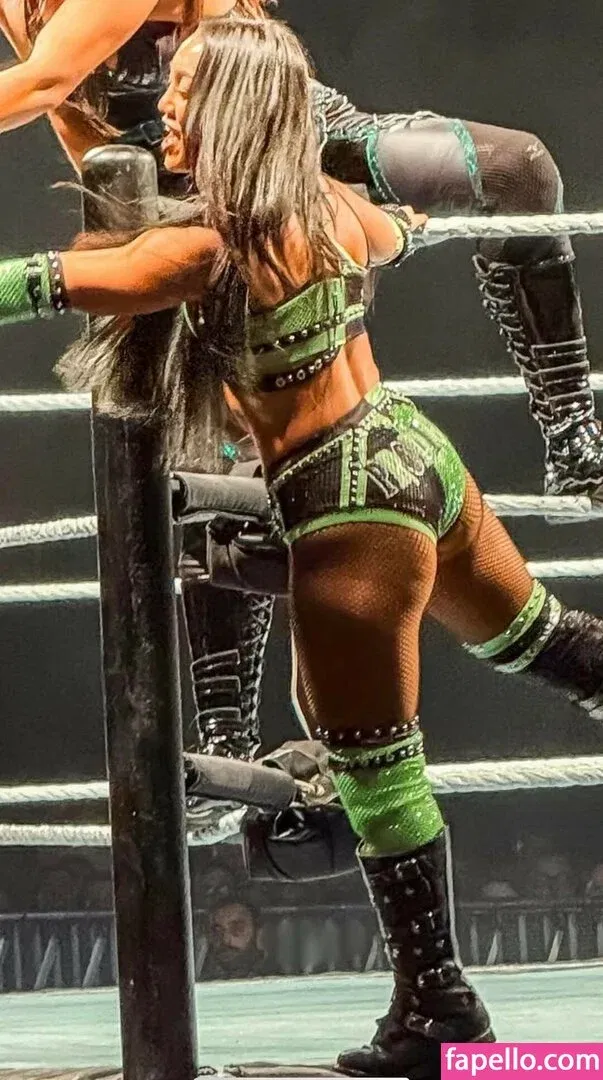 Roxanne Perez Onlyfans Photo Gallery 