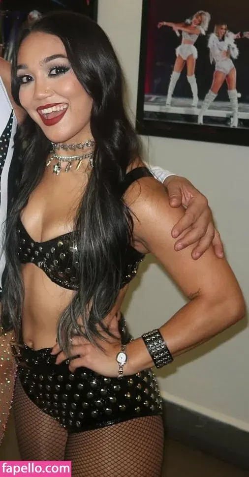 Roxanne Perez Onlyfans Photo Gallery 