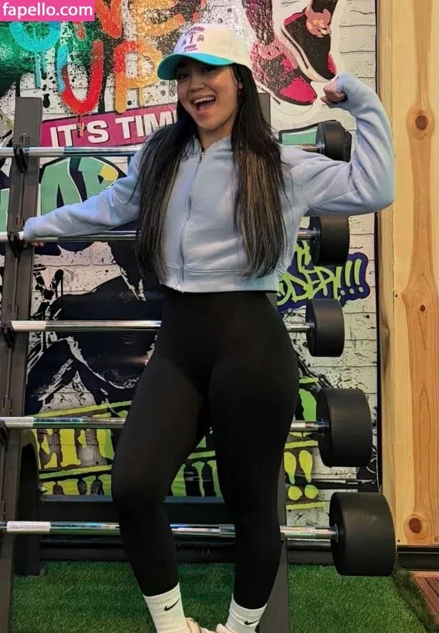 Roxanne Perez Onlyfans Photo Gallery 