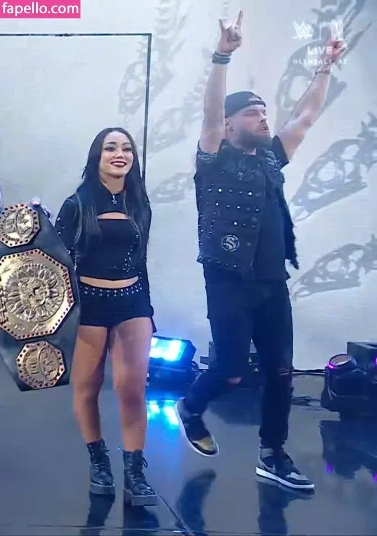 Roxanne Perez Onlyfans Photo Gallery 