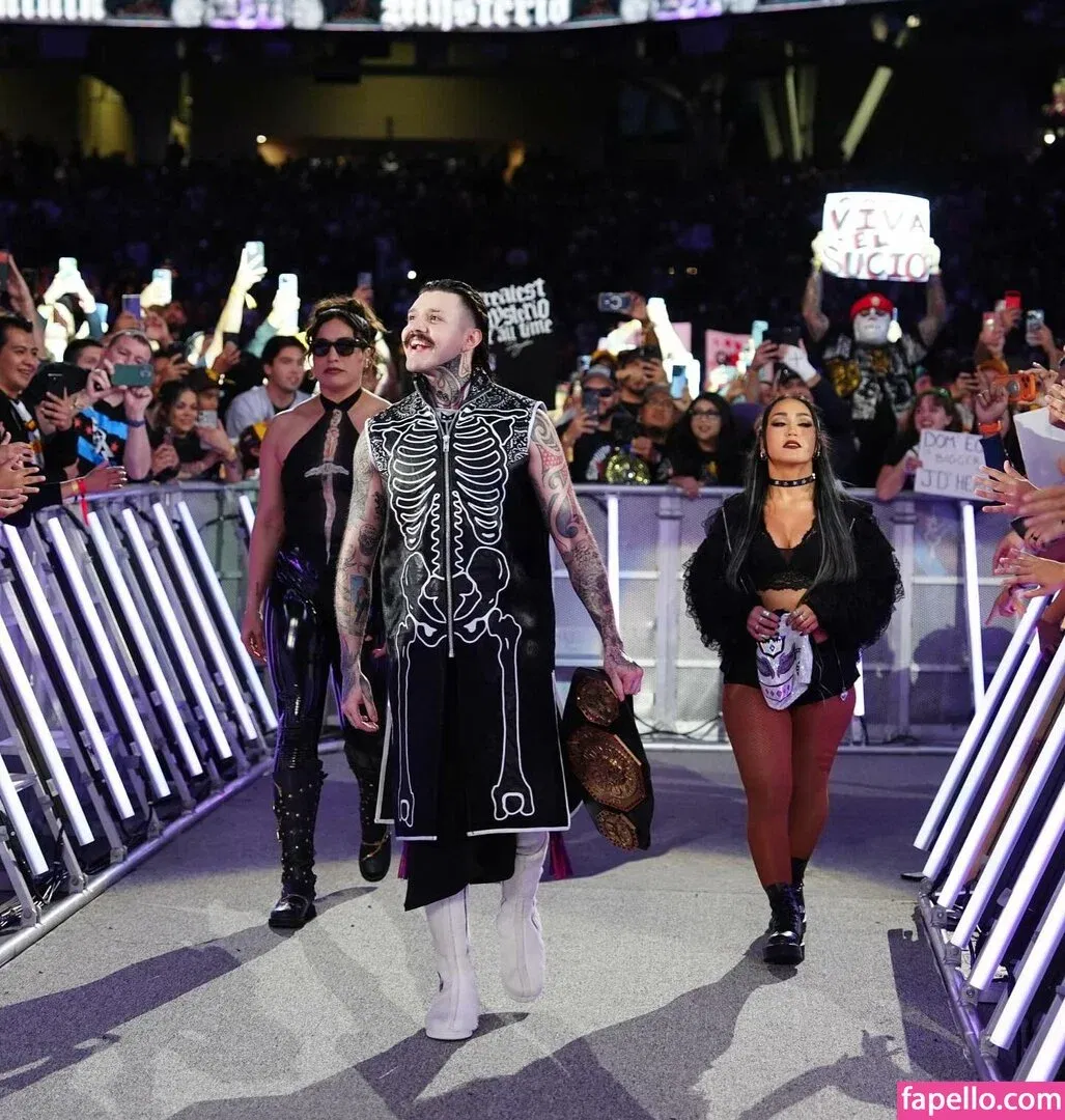 Roxanne Perez Onlyfans Photo Gallery 