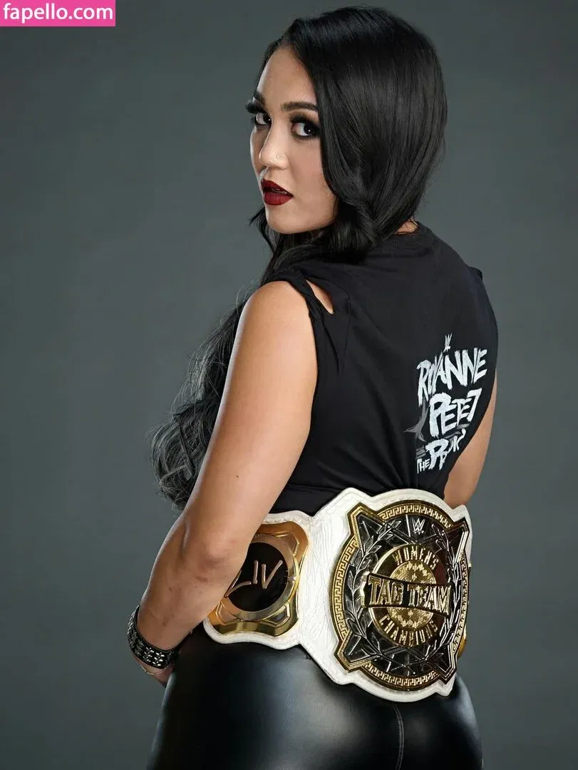 Roxanne Perez Onlyfans Photo Gallery 