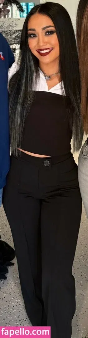 Roxanne Perez Onlyfans Photo Gallery 