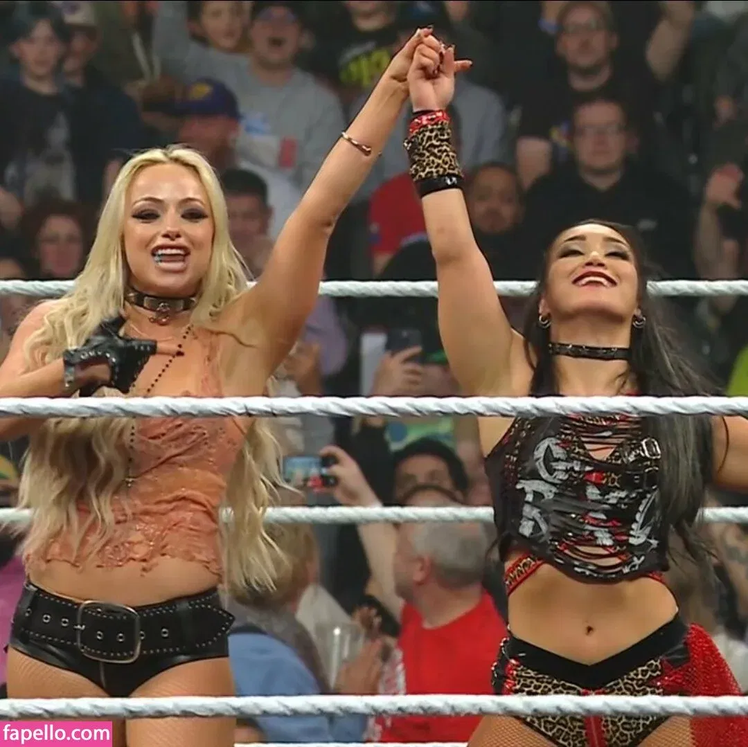 Roxanne Perez Onlyfans Photo Gallery 