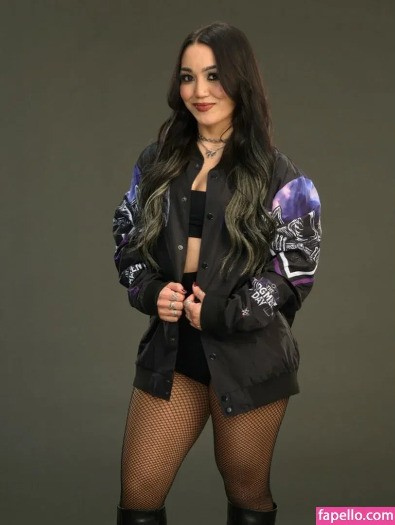 Roxanne Perez Onlyfans Photo Gallery 