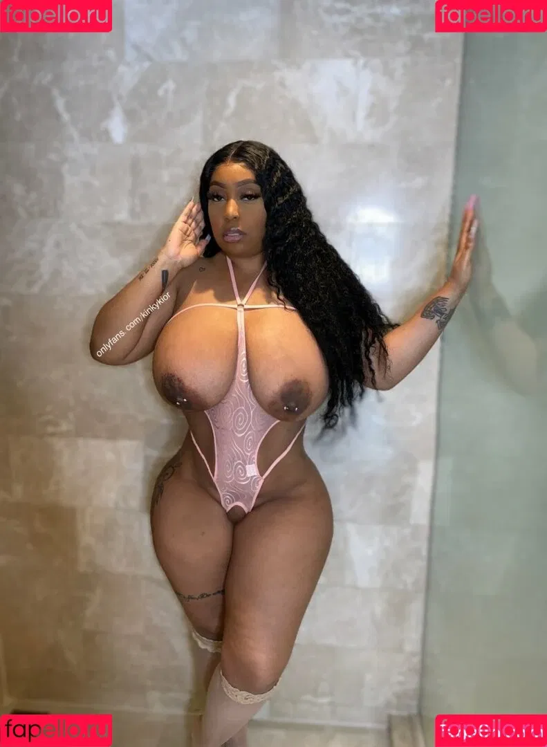 kinkykior Onlyfans Photo Gallery 