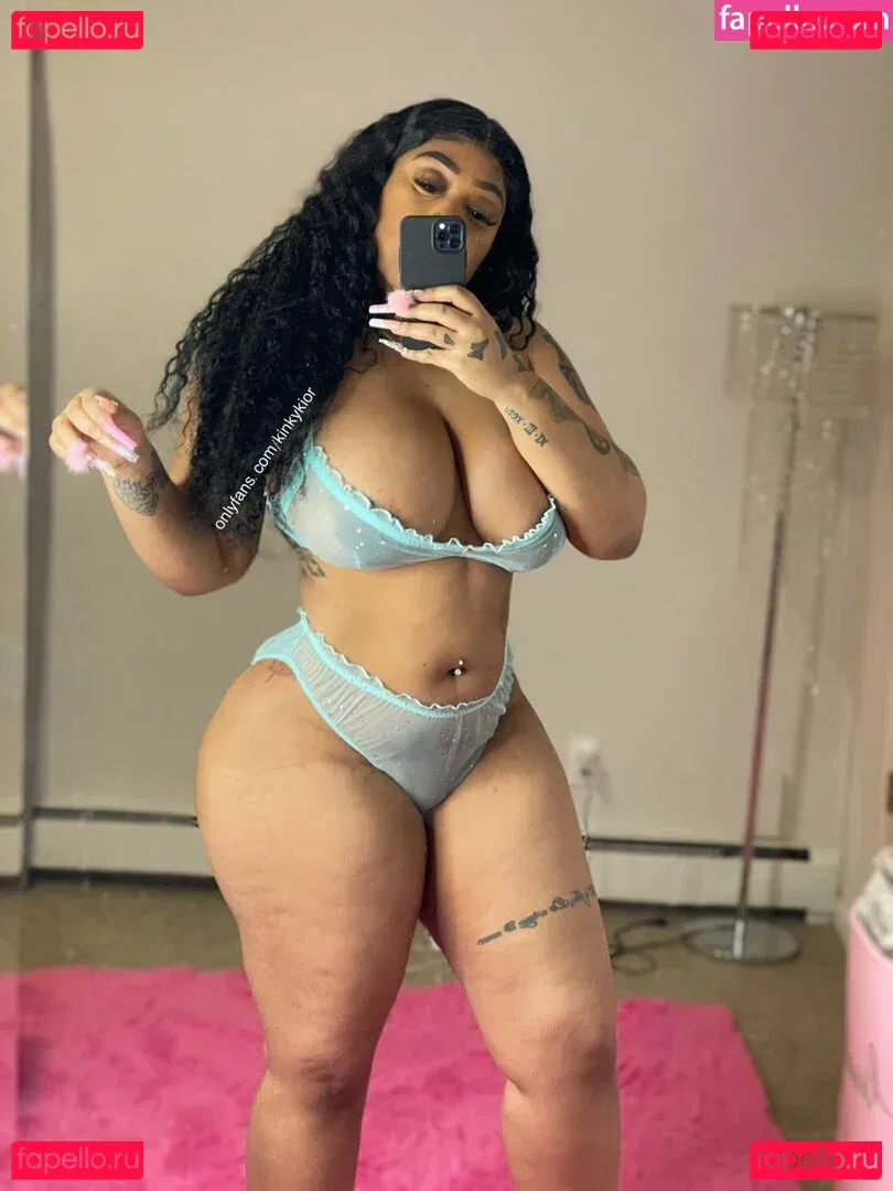 kinkykior Onlyfans Photo Gallery 