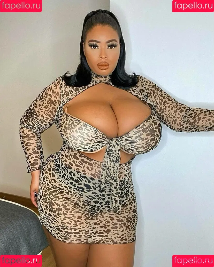 Yathbeauty Onlyfans Photo Gallery 