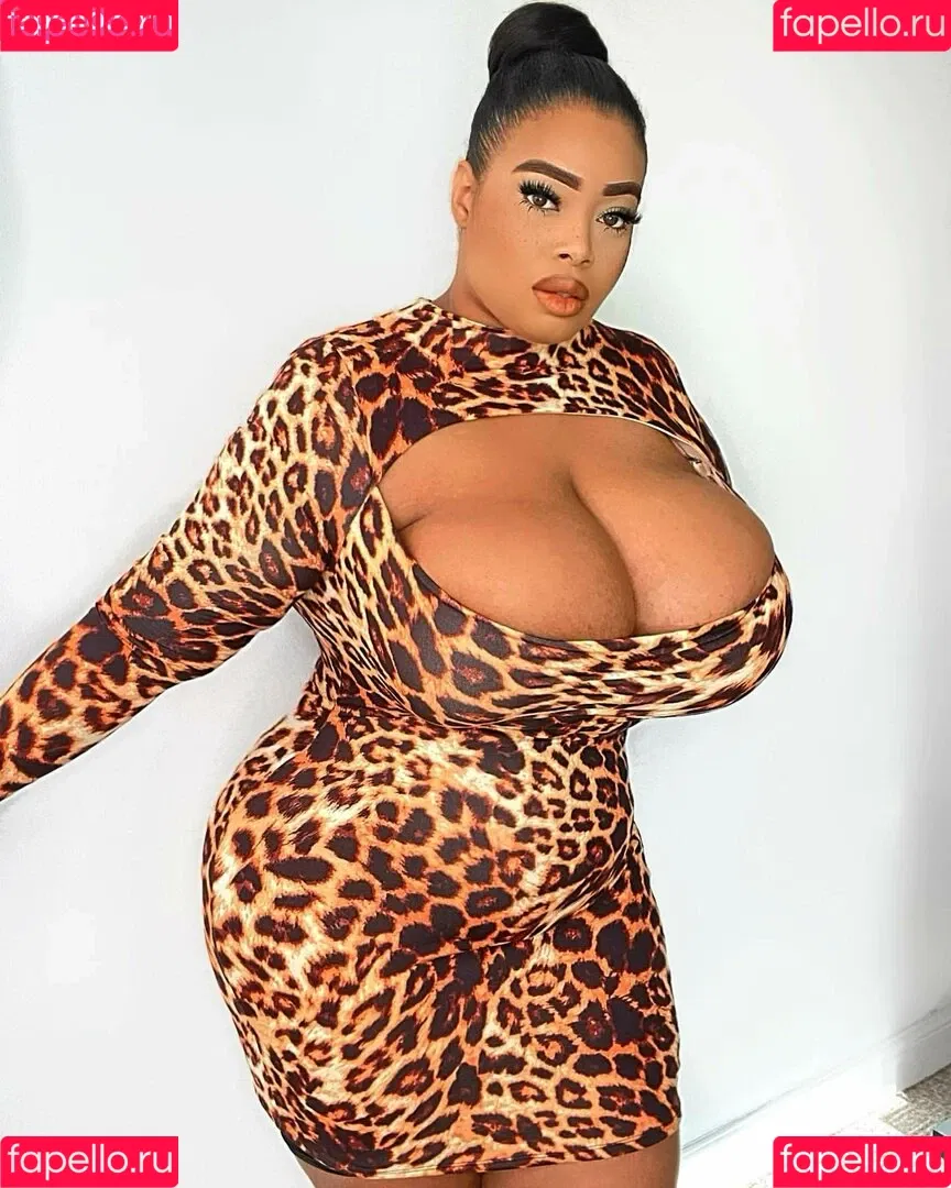 Yathbeauty Onlyfans Photo Gallery 