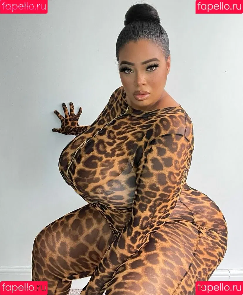 Yathbeauty Onlyfans Photo Gallery 