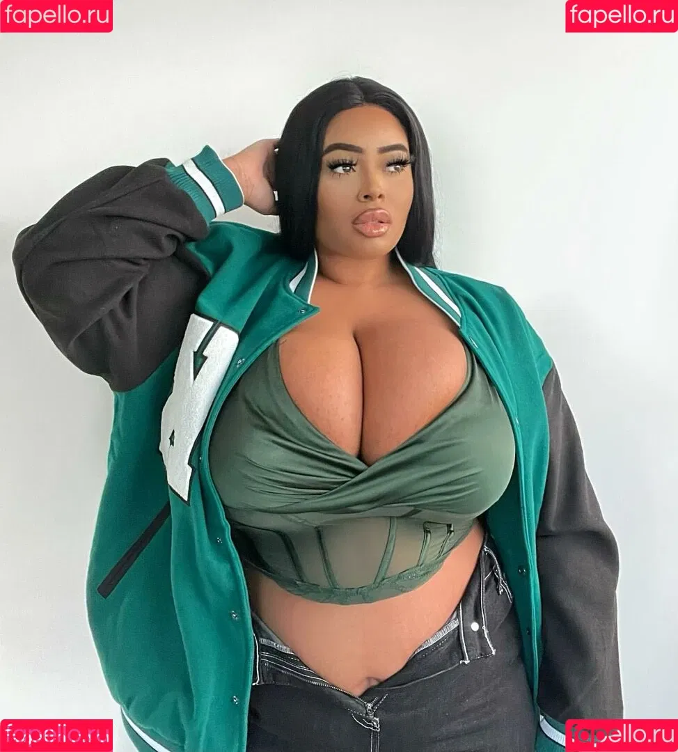 Yathbeauty Onlyfans Photo Gallery 