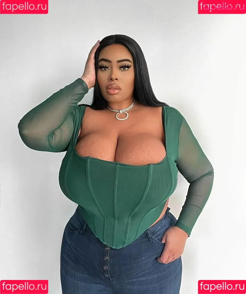 Yathbeauty Onlyfans Photo Gallery 