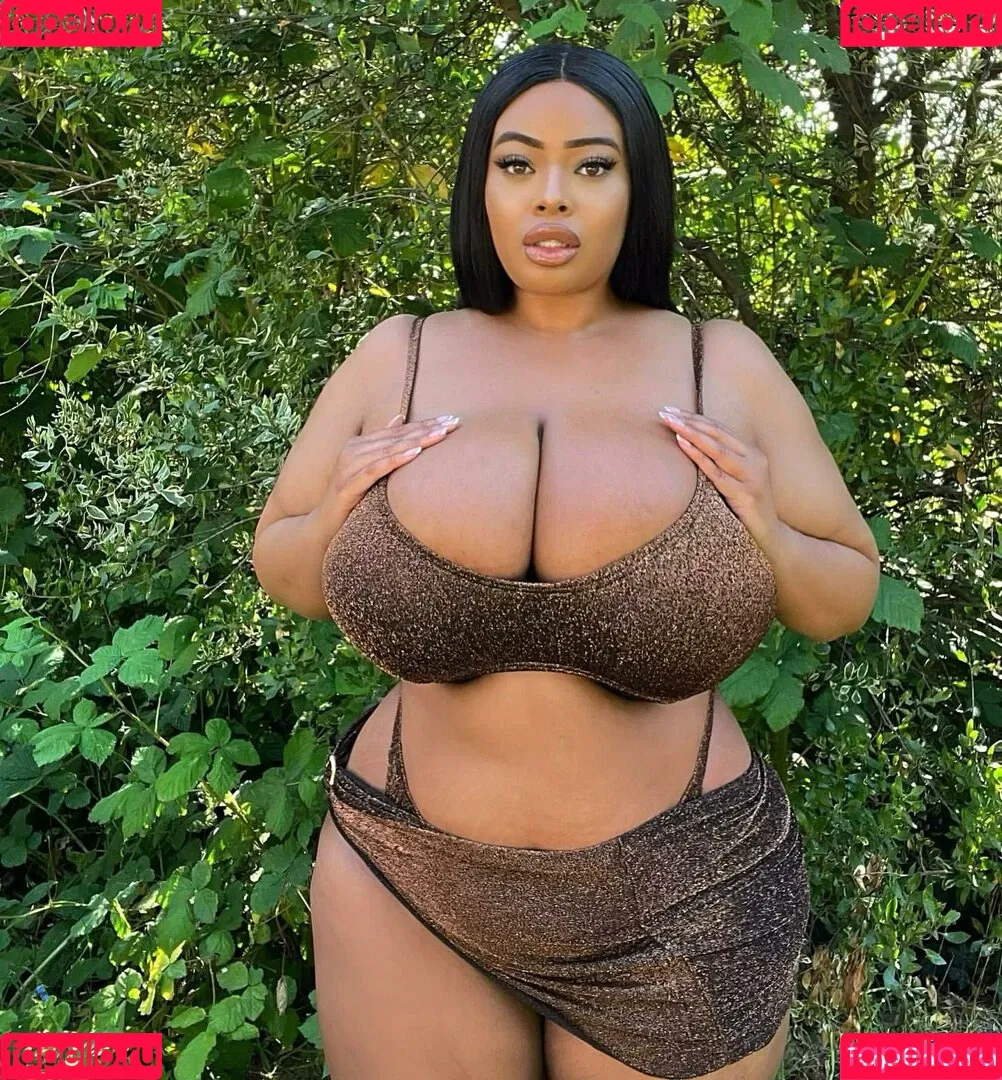 Yathbeauty Onlyfans Photo Gallery 