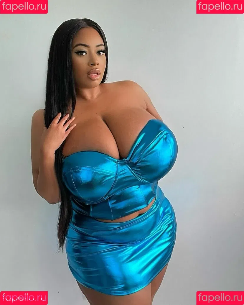 Yathbeauty Onlyfans Photo Gallery 