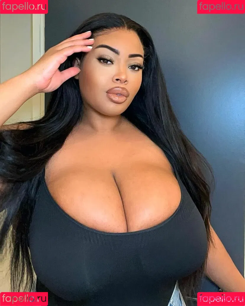 Yathbeauty Onlyfans Photo Gallery 