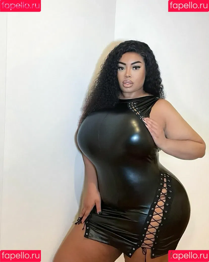 Yathbeauty Onlyfans Photo Gallery 