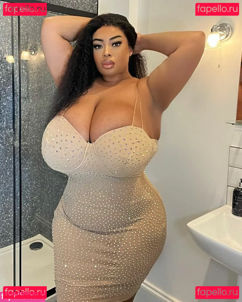 Yathbeauty Onlyfans Photo Gallery 