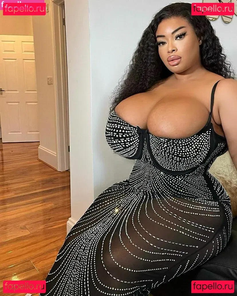 Yathbeauty Onlyfans Photo Gallery 