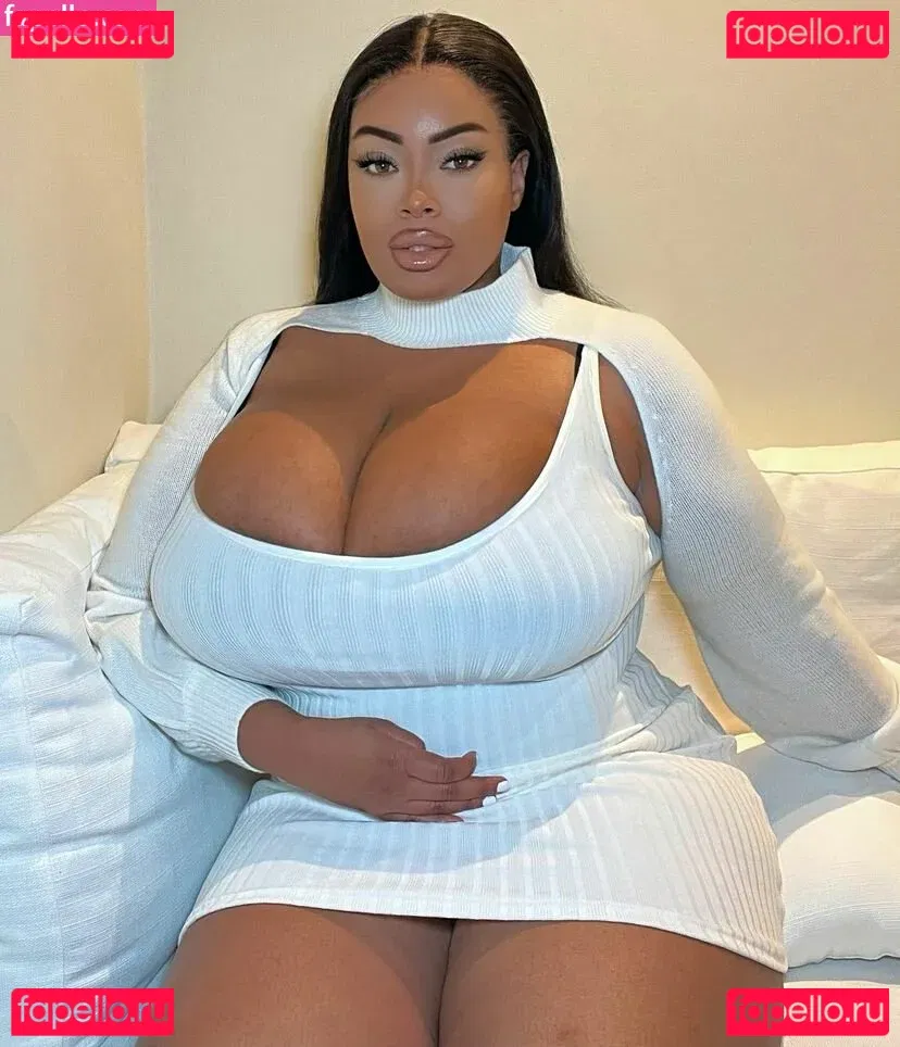 Yathbeauty Onlyfans Photo Gallery 