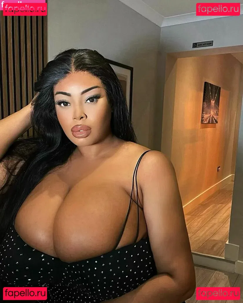 Yathbeauty Onlyfans Photo Gallery 