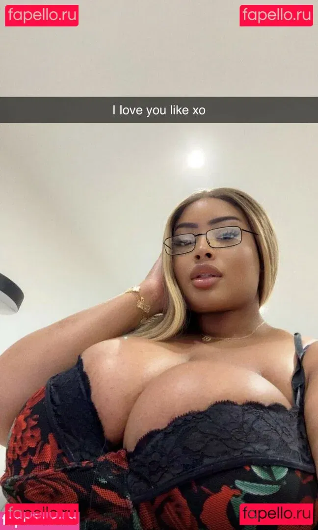 Yathbeauty Onlyfans Photo Gallery 