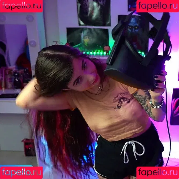 Diretora Muniz Onlyfans Photo Gallery 
