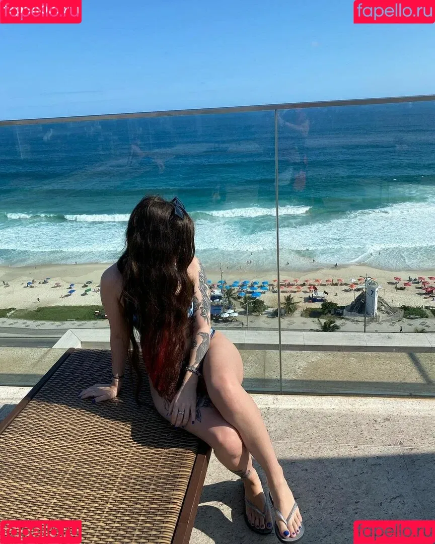 Diretora Muniz Onlyfans Photo Gallery 
