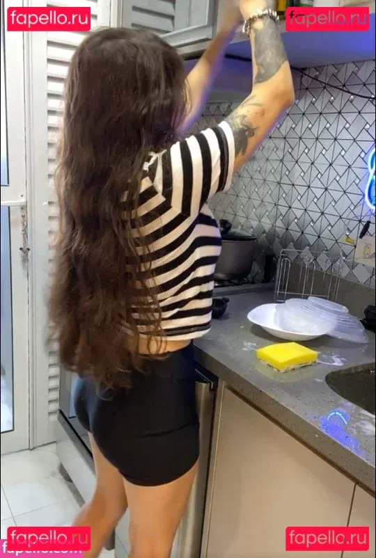 Diretora Muniz Onlyfans Photo Gallery 