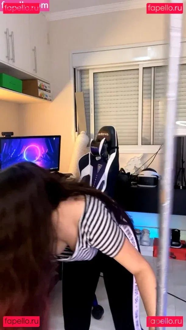 Diretora Muniz Onlyfans Photo Gallery 