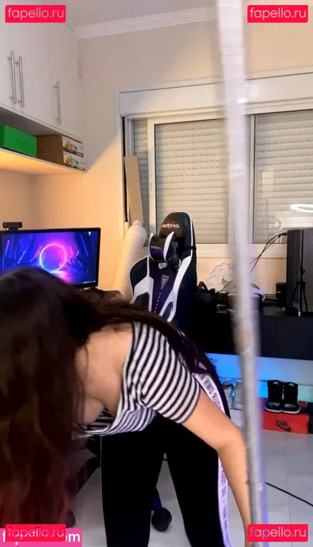 Diretora Muniz Onlyfans Photo Gallery 