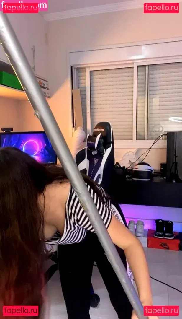 Diretora Muniz Onlyfans Photo Gallery 