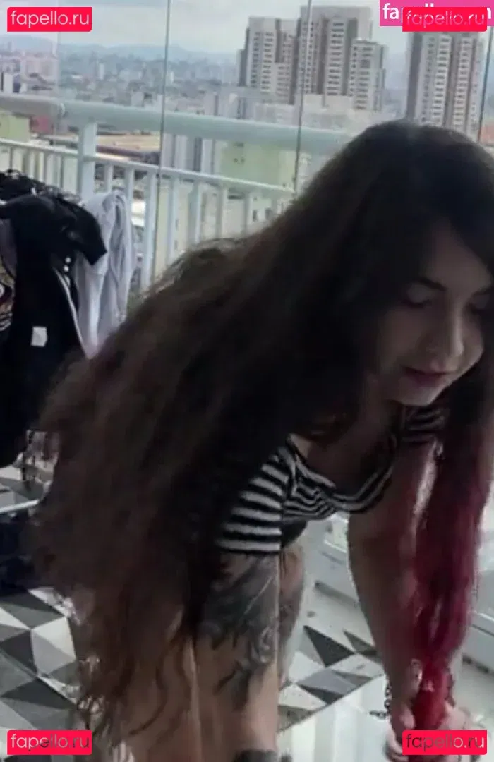 Diretora Muniz Onlyfans Photo Gallery 