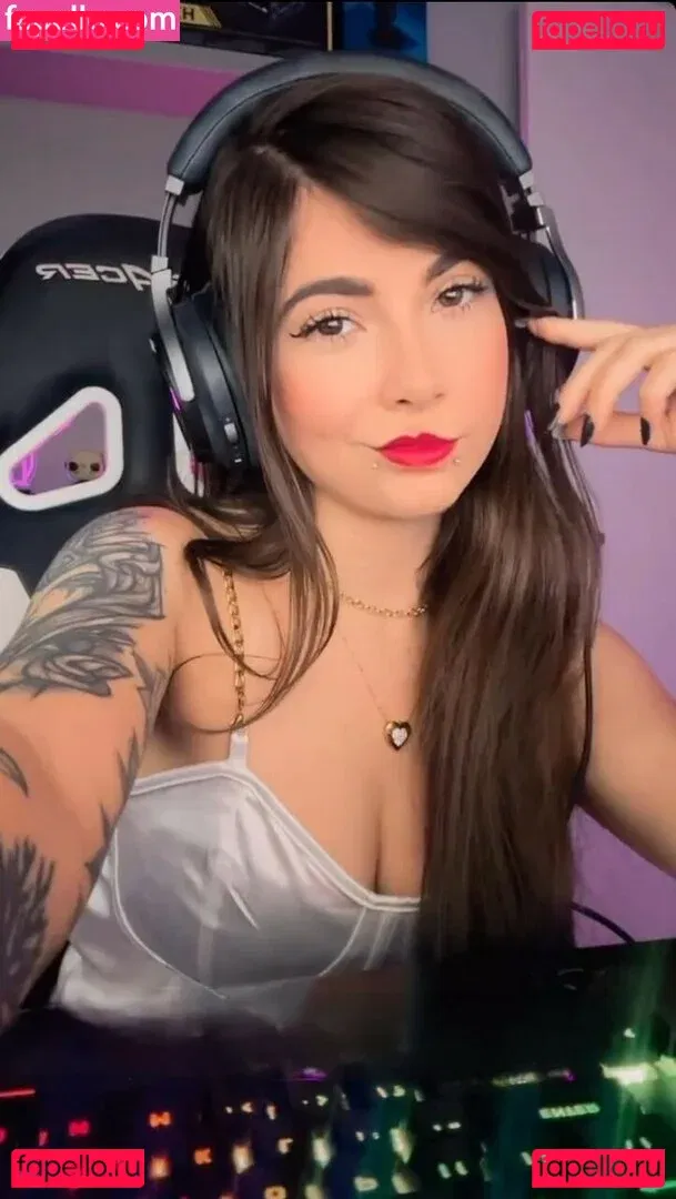 Diretora Muniz Onlyfans Photo Gallery 